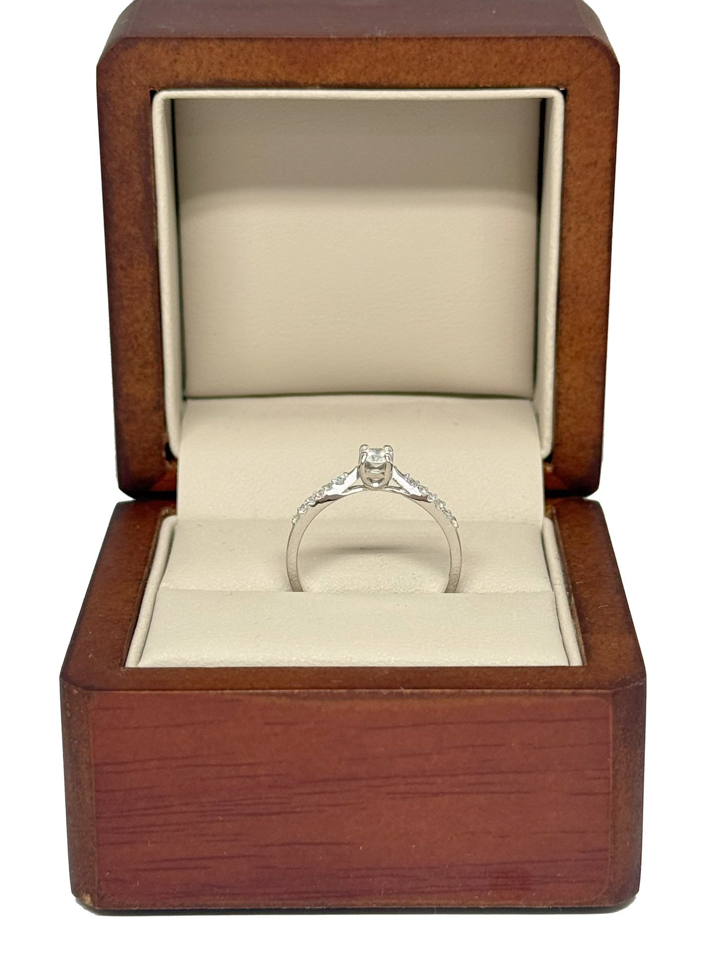 Anillo Solitario en Oro Blanco 14K con Diamante Corte Esmeralda y Diamantes Laterales DJ3513